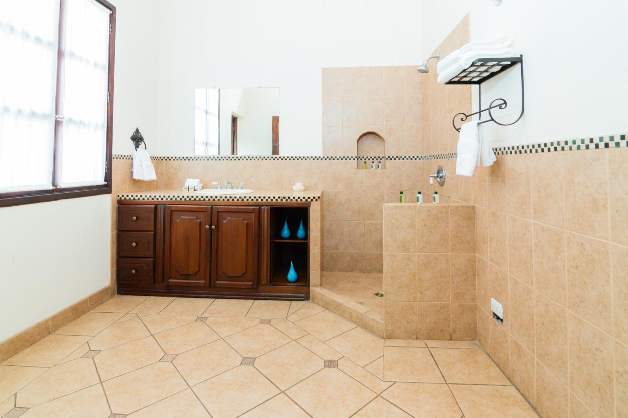 Santa Margarita Bed & Breakfast Antigua Exterior photo