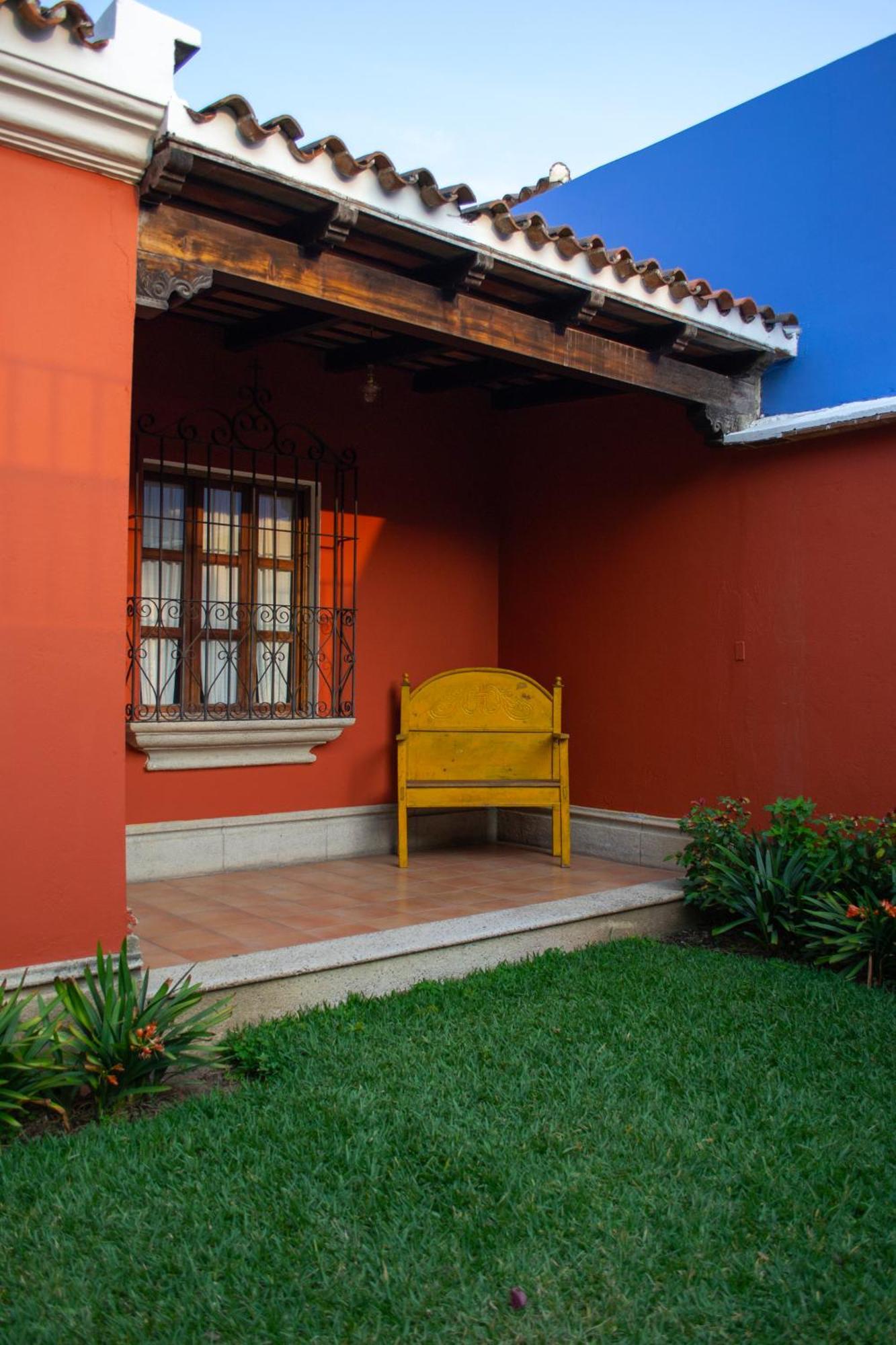 Santa Margarita Bed & Breakfast Antigua Room photo
