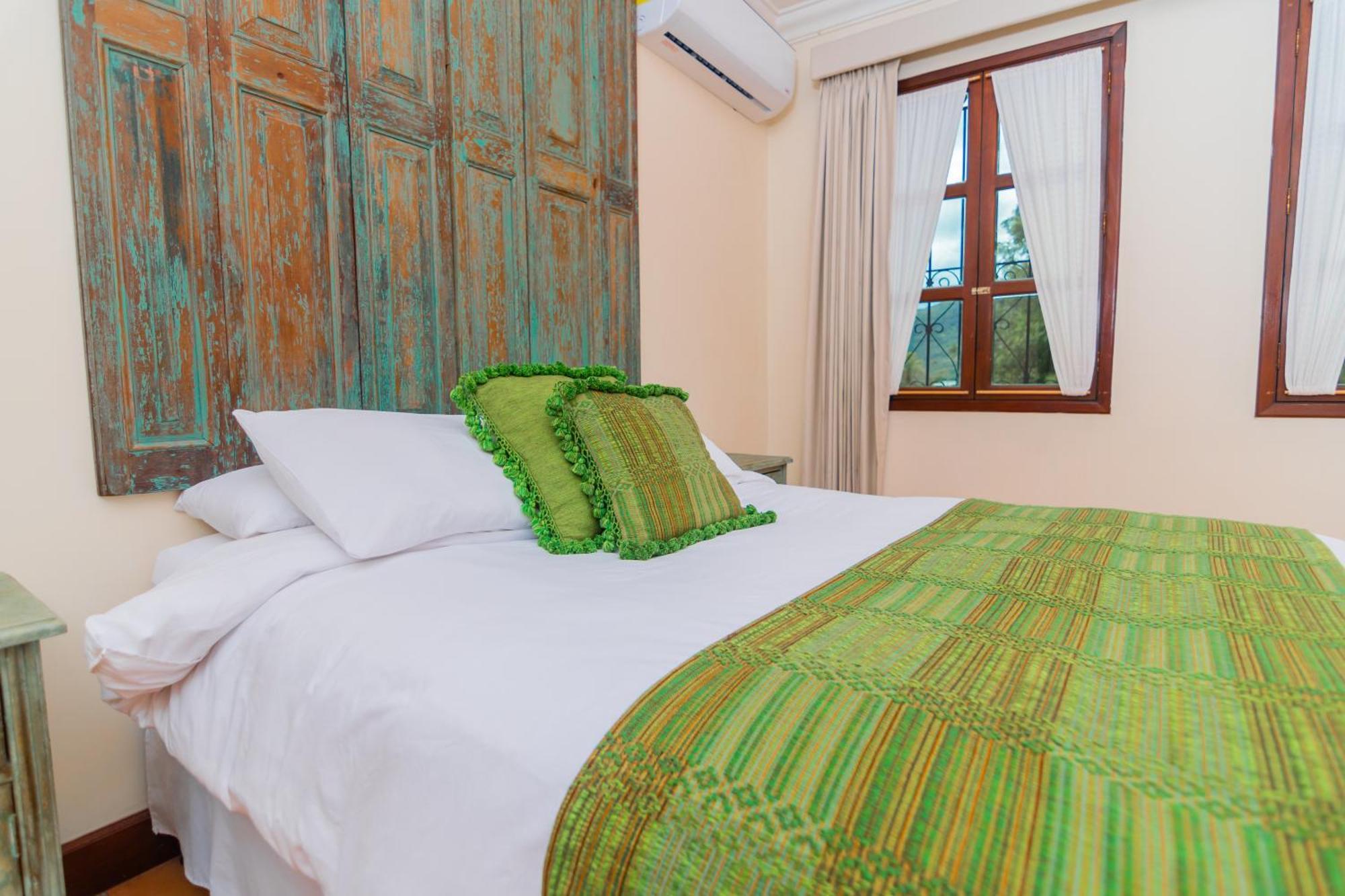 Santa Margarita Bed & Breakfast Antigua Exterior photo